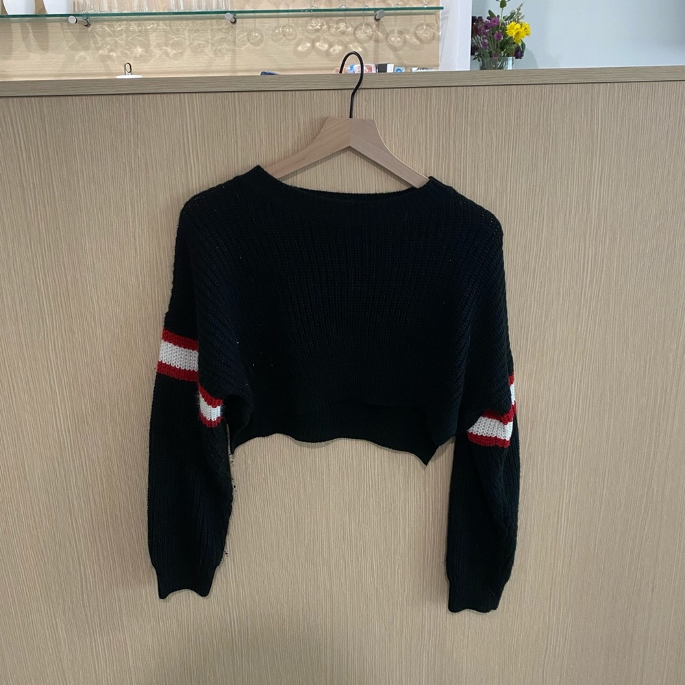 Cropped sweater with stripe detail on sleeve